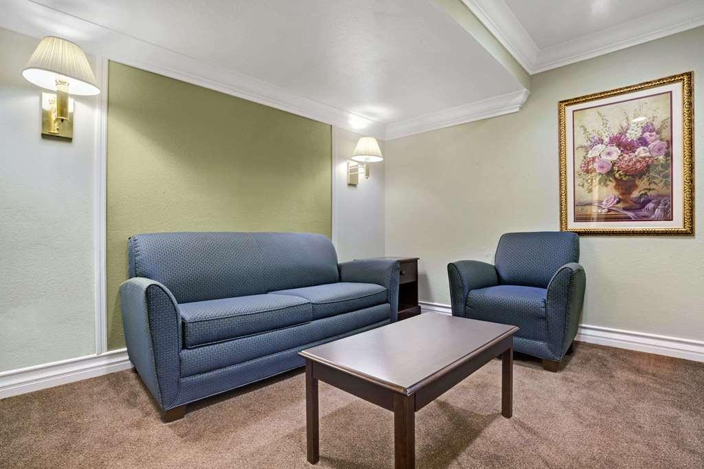 Baymont By Wyndham College Park Atlanta Airport South Hotell Eksteriør bilde