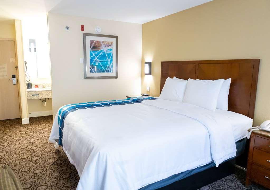 Baymont By Wyndham College Park Atlanta Airport South Hotell Rom bilde