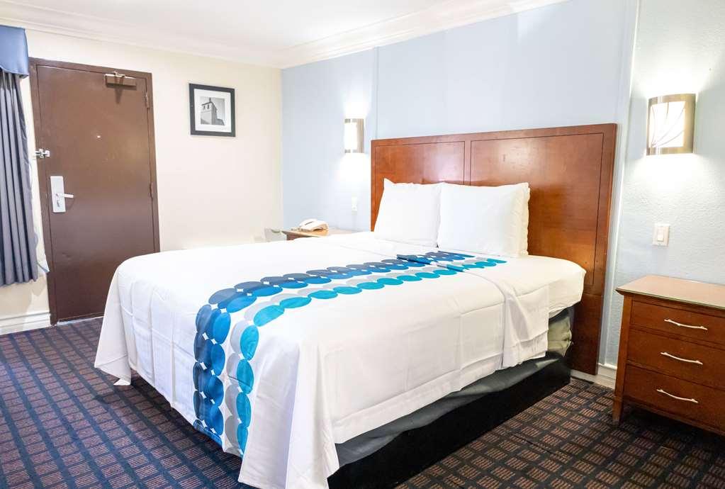 Baymont By Wyndham College Park Atlanta Airport South Hotell Rom bilde