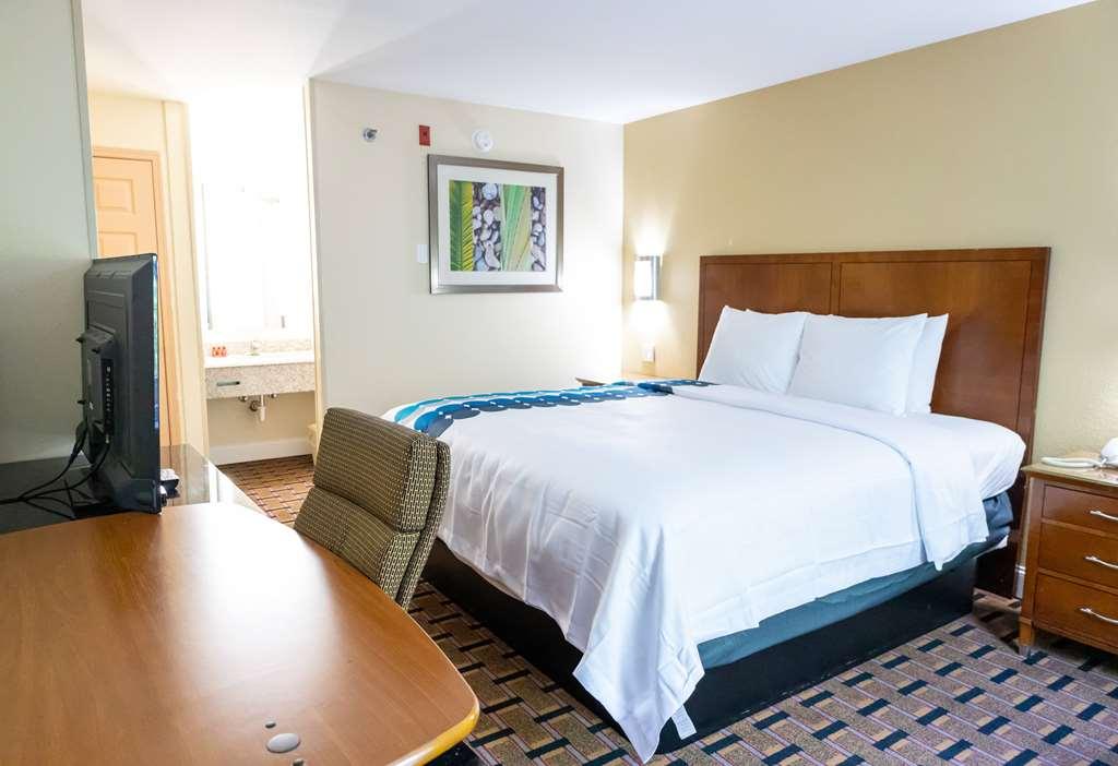 Baymont By Wyndham College Park Atlanta Airport South Hotell Rom bilde